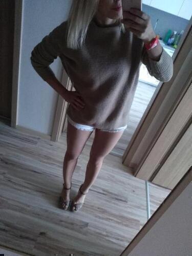 Hnedý oversize sveter