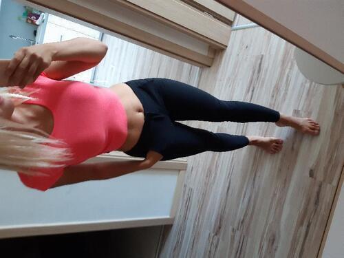 Sýto-ružový/lososový crop top