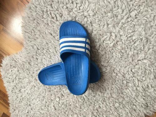 Modr Adidas pantofle