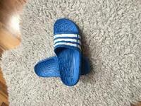 Modr Adidas pantofle
