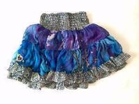 Krátka sukňa v nádhernej modro-purpurovej farbe