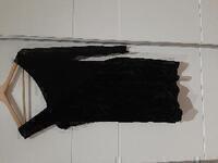 čierne mini šaty, semišové s tylovým rukávom