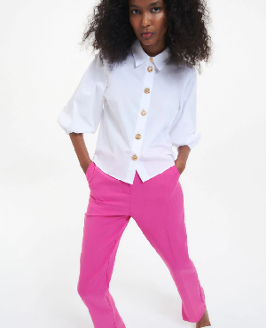 biela blza s ozdobnmi gombkmi