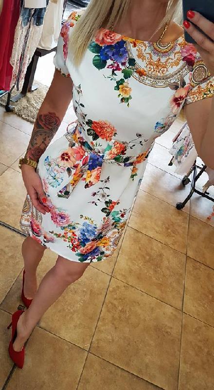 dámske vzorované šaty