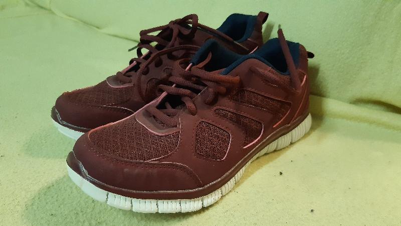 Pred�m d�mske botasky.