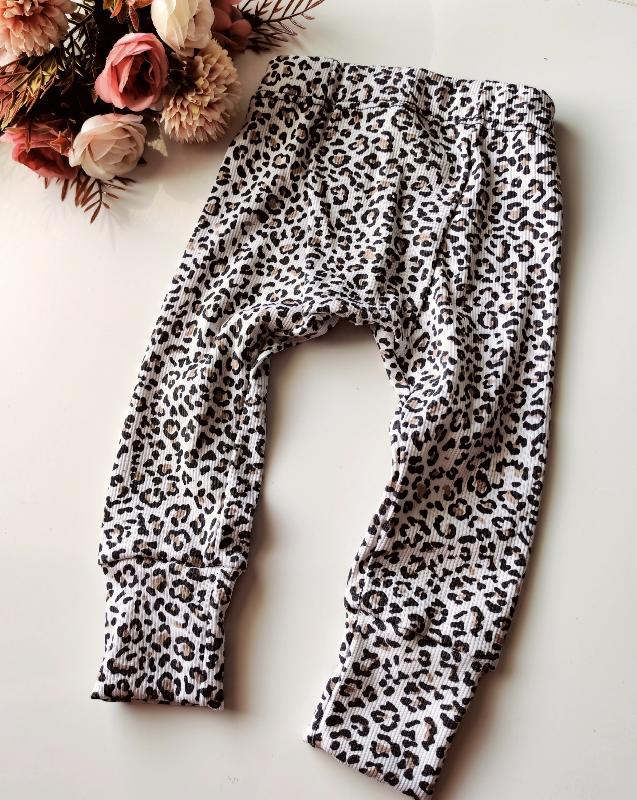 Rebrovan�, rast�ce leg�nky