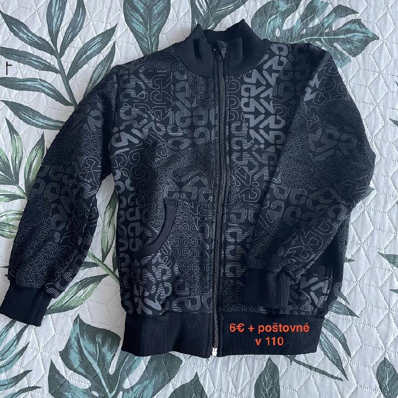 Mikina �ierna , v 110