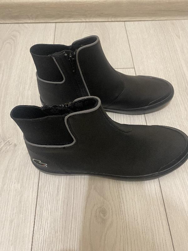 Lacoste kotn�kov� top�nky